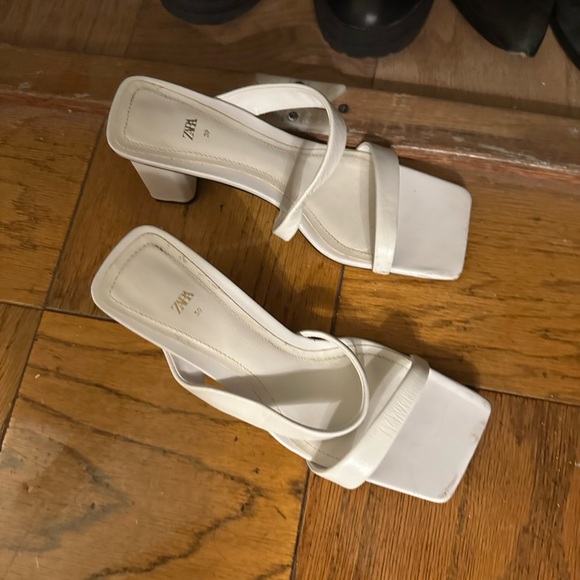 Zara size 39 white heels - Picture 2 of 3